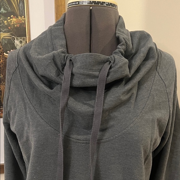 Columbia Women's Gray Sweater - Picture 2 of 6